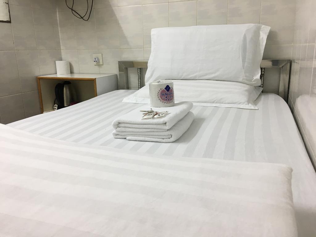 New Yan Yan Guest House Reception 9Th Floor Flat E4 E6 Hong Kong Esterno foto